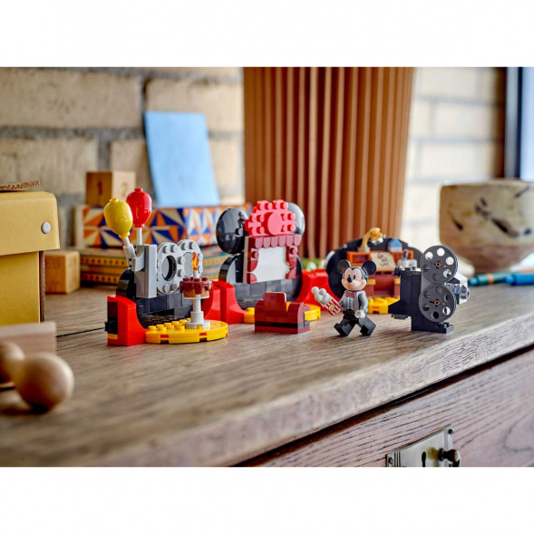 Конструктор LEGO Disney 40600 Празднование 100-летия Дисней в Таганроге