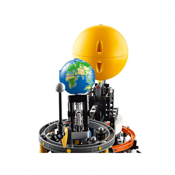 Конструктор LEGO Technic 42179 Планета Земля и Луна на орбите в Таганроге