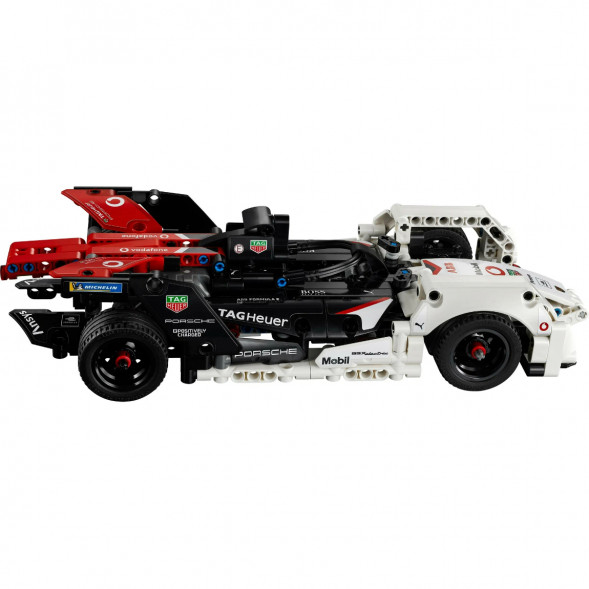 Конструктор LEGO Technic 42137 Formula E Porsche 99X Electric в Таганроге