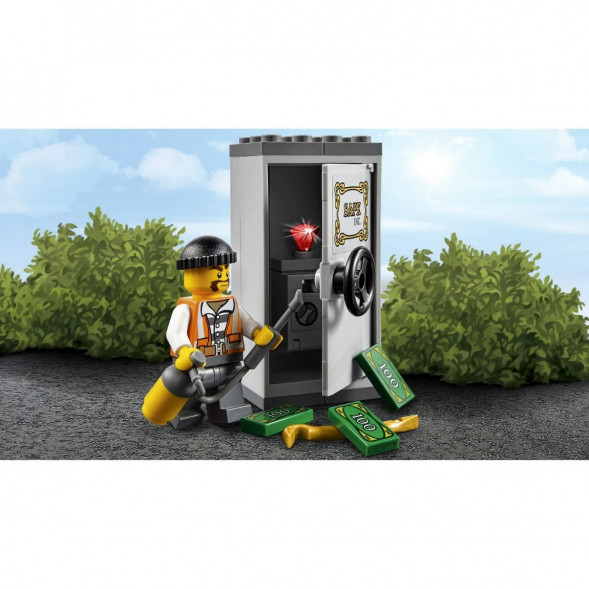 Конструктор LEGO City Police 60137 Побег на буксировщике в Таганроге