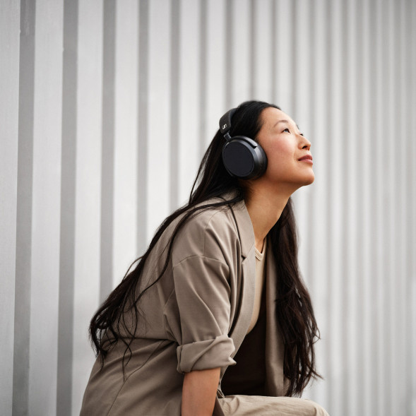 Беспроводные наушники Sennheiser Momentum 4 Wireless, Graphite в Таганроге