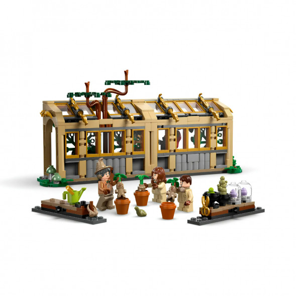 Конструктор LEGO Harry Potter 76445 Замок Хогвартс: Урок травологии в Таганроге
