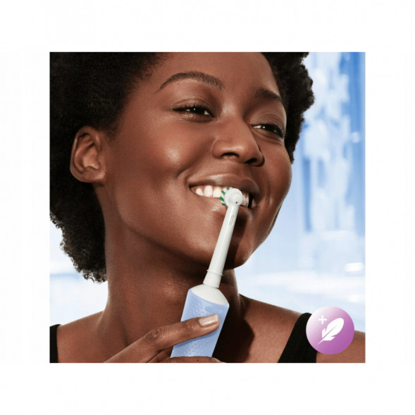 Электрическая зубная щетка Oral-B Vitality Pro D103, голубой в Таганроге
